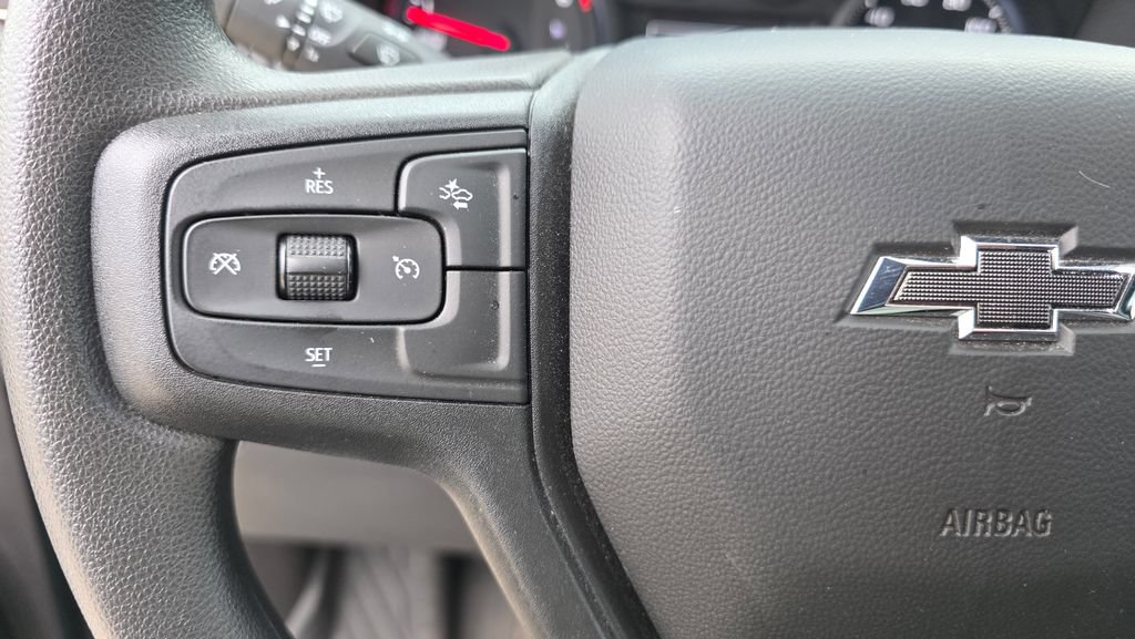 Used 2025 Chevrolet Silverado 1500 Custom Trail Boss w/ LPO, Dark Essentials Package AWD/4WD image 15