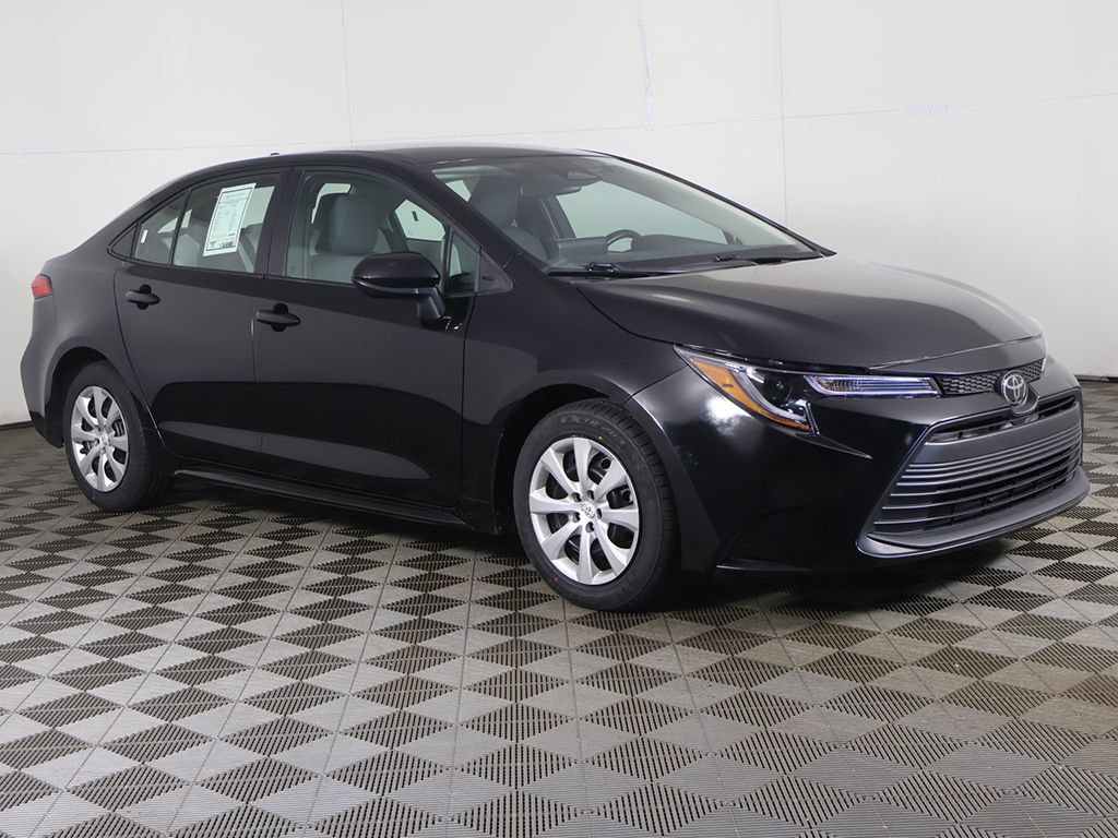 Used 2025 Toyota Corolla LE FWD image 44