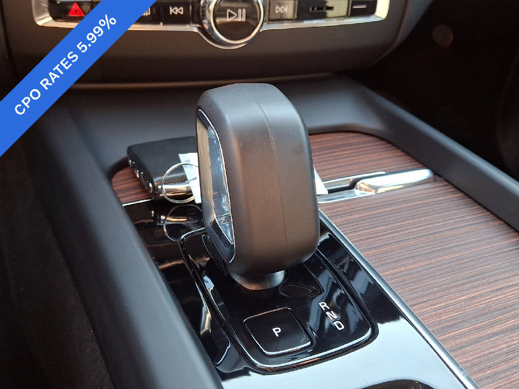 Certified 2024 Volvo XC60 B5 Plus w/ Protection Package Premier AWD/4WD image 16
