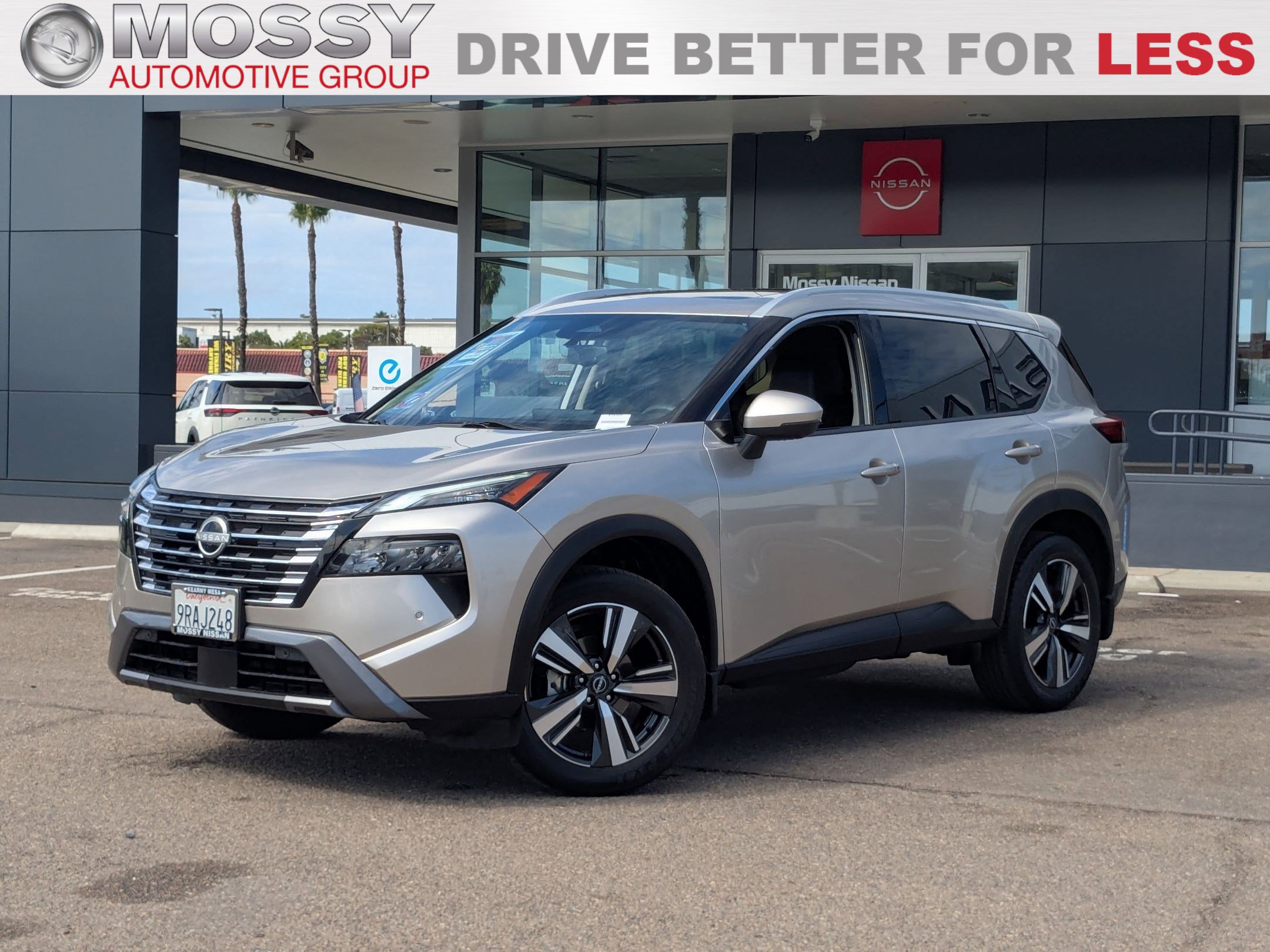 Used 2024 Nissan Rogue SL w/ SL Premium Package image 1
