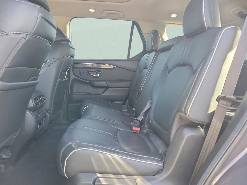 Used 2024 Honda Pilot Elite image 19