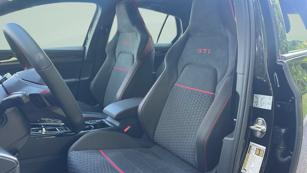 New 2026 Volkswagen GTI SE FWD image 30