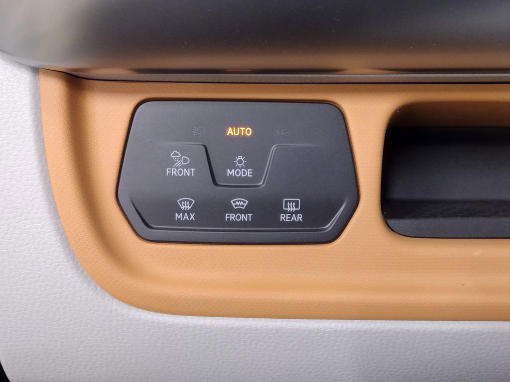 New 2025 Volkswagen ID. Buzz Pro S Plus image 30