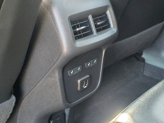 Used 2023 Chevrolet Equinox Premier AWD/4WD image 20