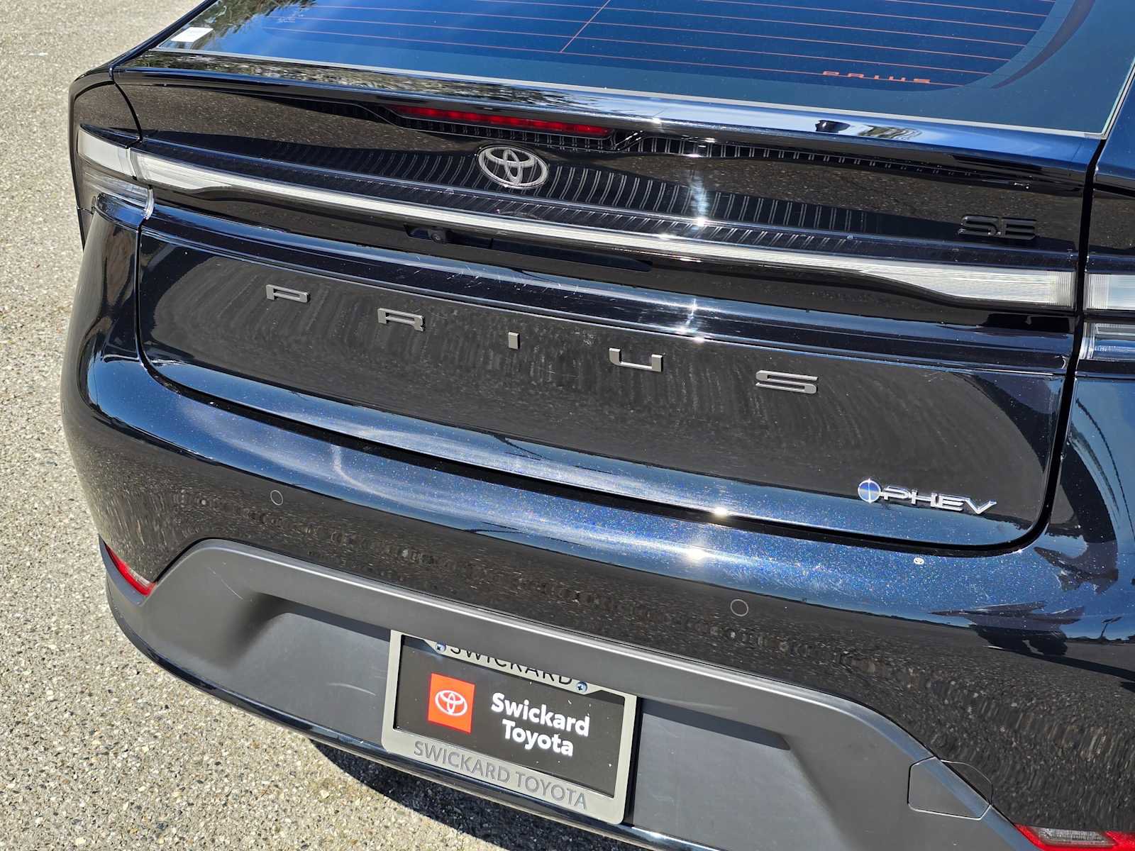 Used 2026 Toyota Prius Plug-In Hybrid FWD image 15