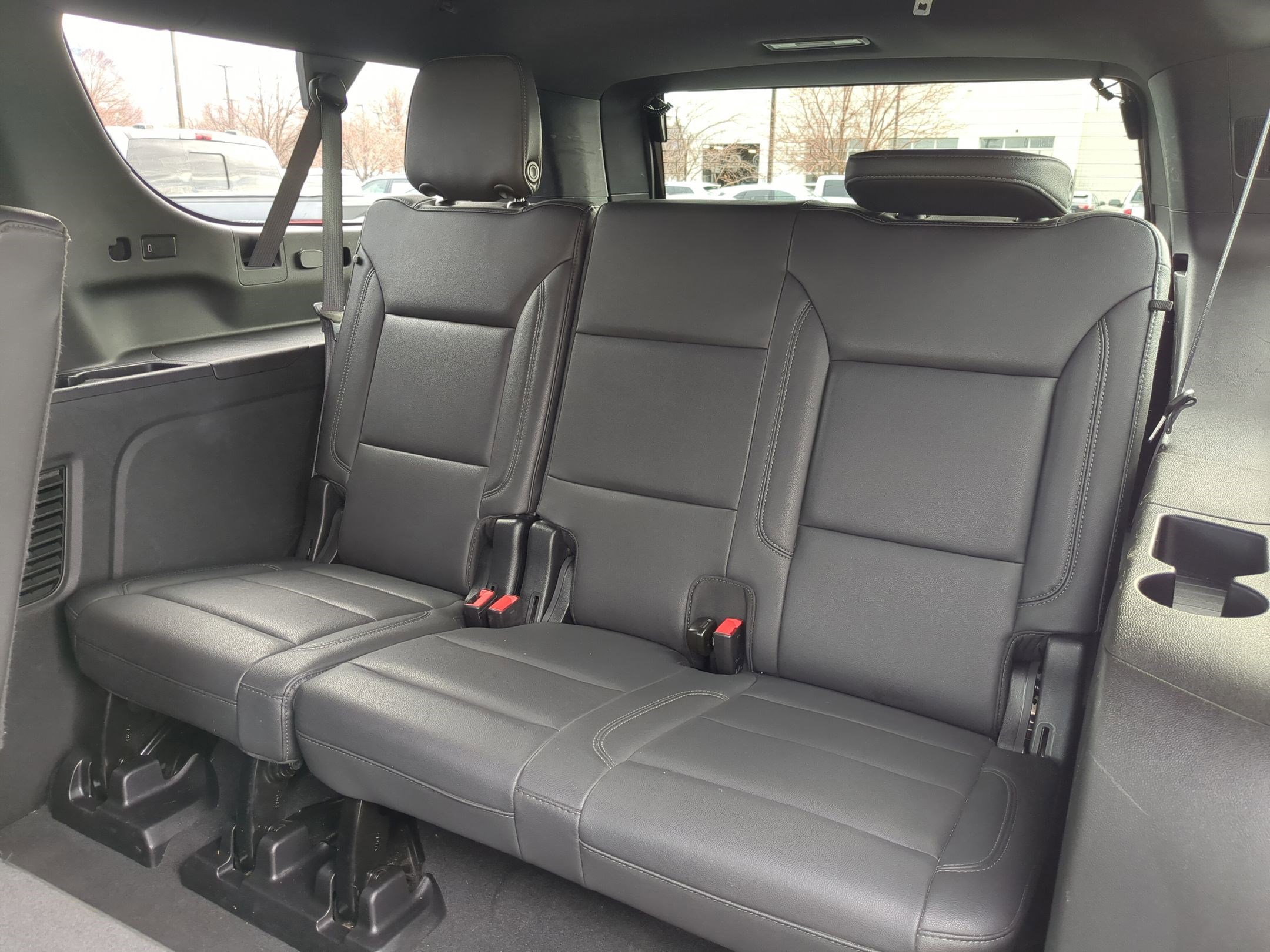 Used 2024 Chevrolet Suburban LT image 30