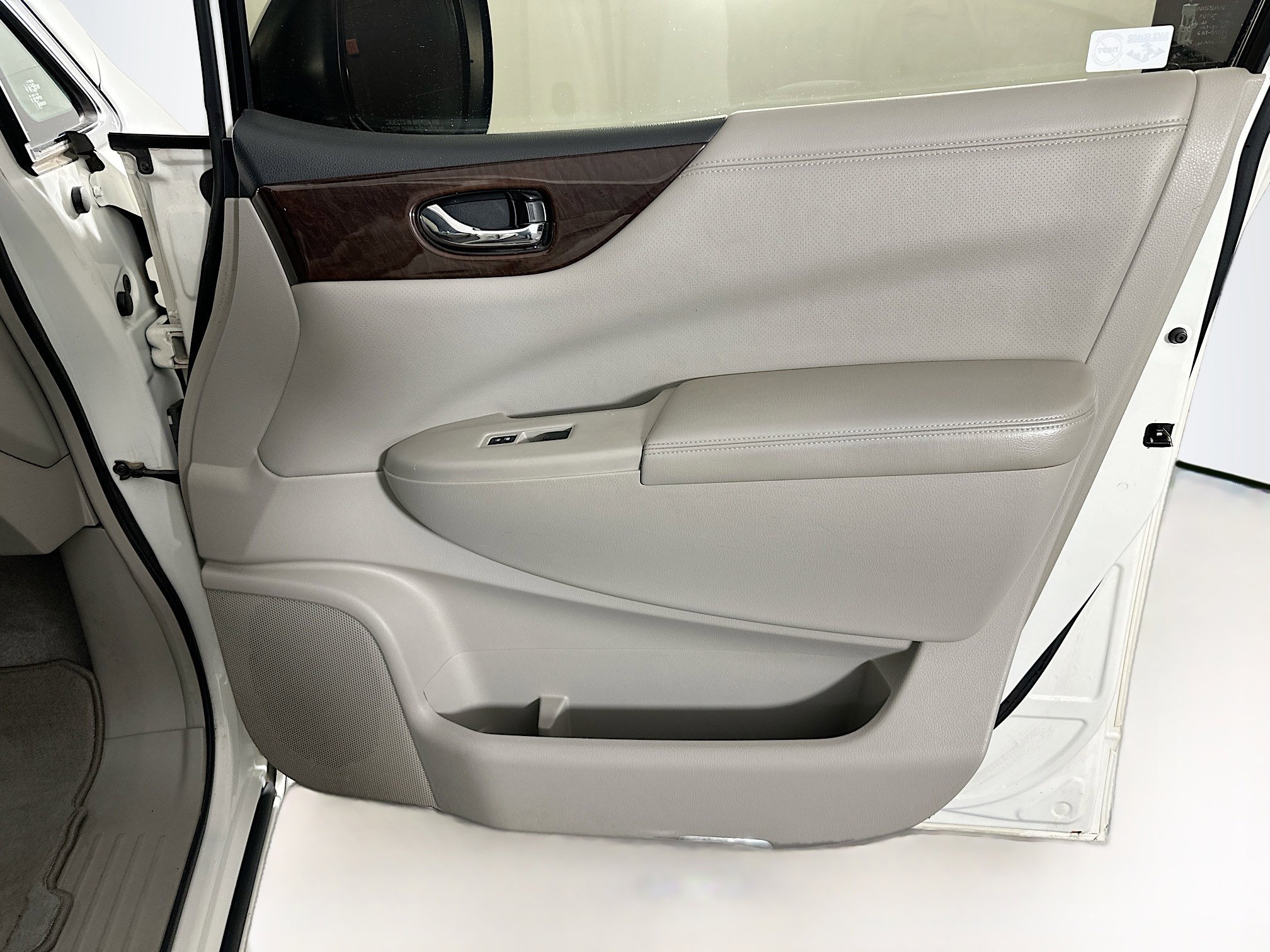 Used 2012 Nissan Quest S image 28