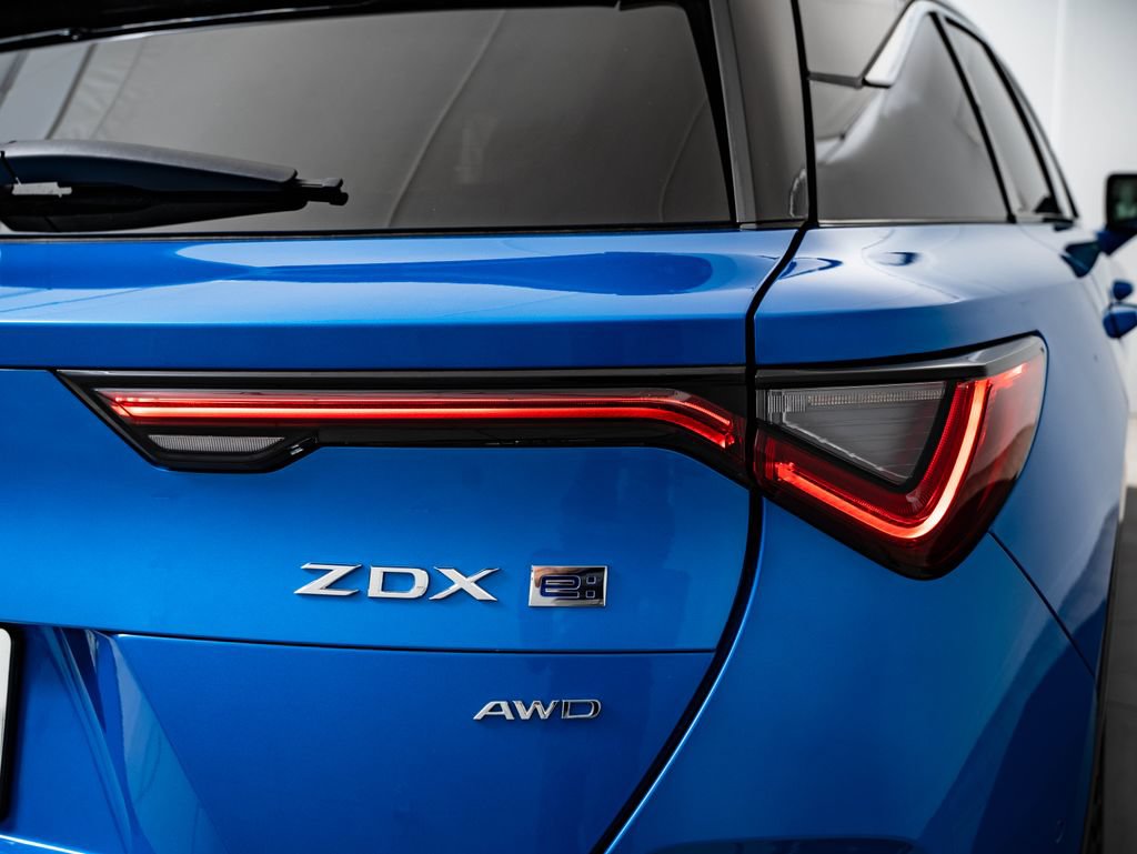 Certified 2024 Acura ZDX Type S AWD/4WD image 9