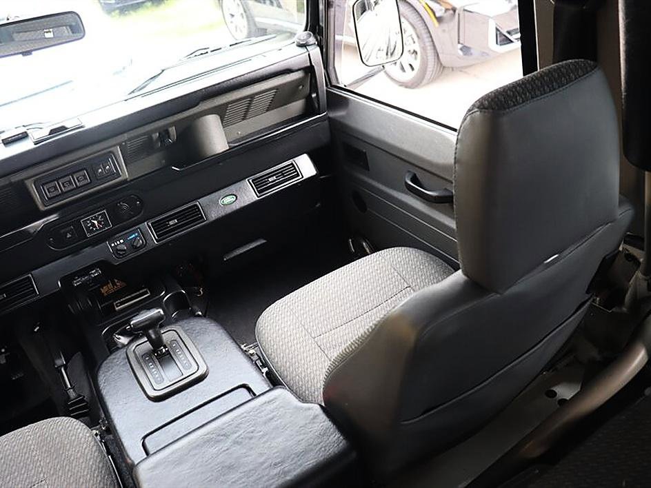 Used 1997 Land Rover Defender 90 AWD/4WD image 30
