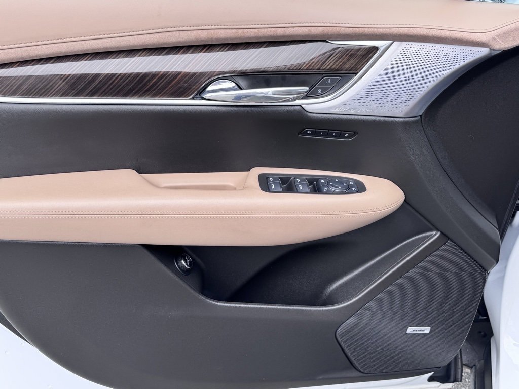 Used 2023 Cadillac XT6 Premium Luxury w/ Platinum Package image 13