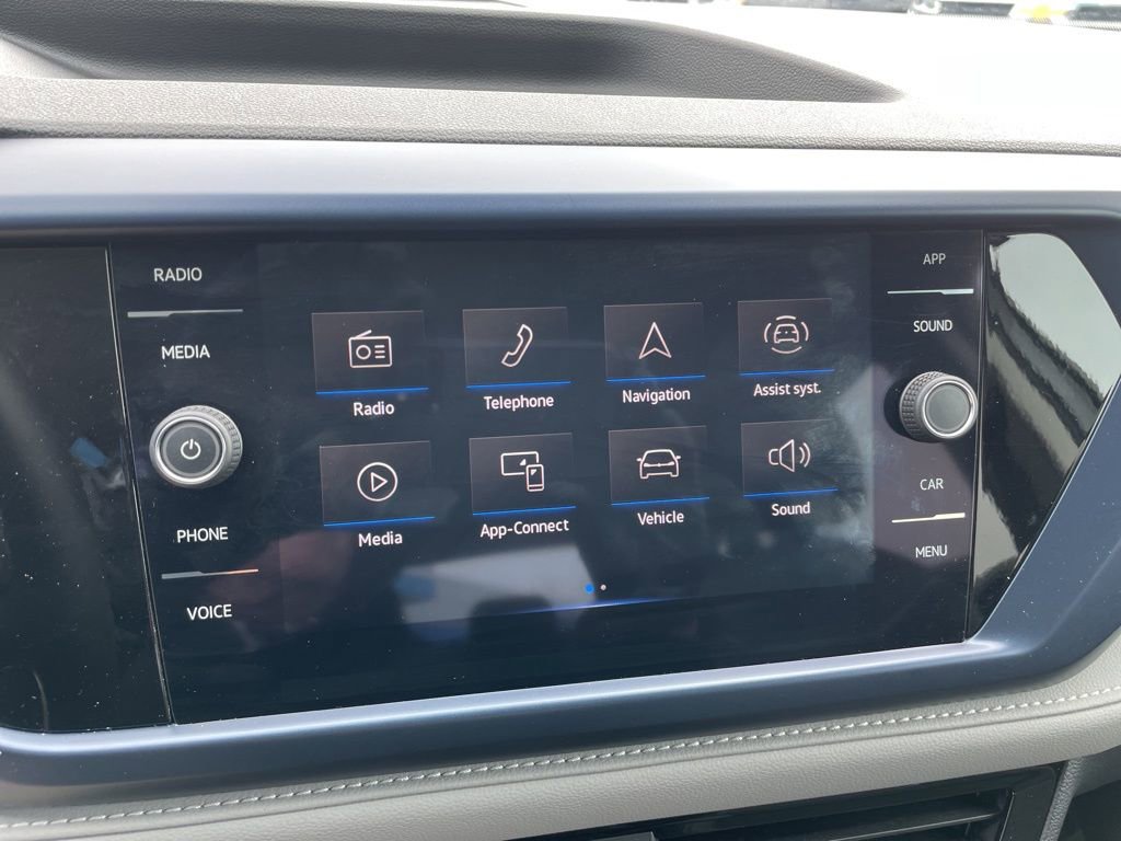 Used 2024 Volkswagen Taos SE image 10