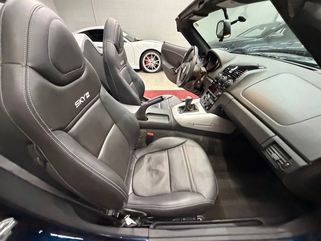 Used 2007 Saturn Sky Red Line RWD image 30