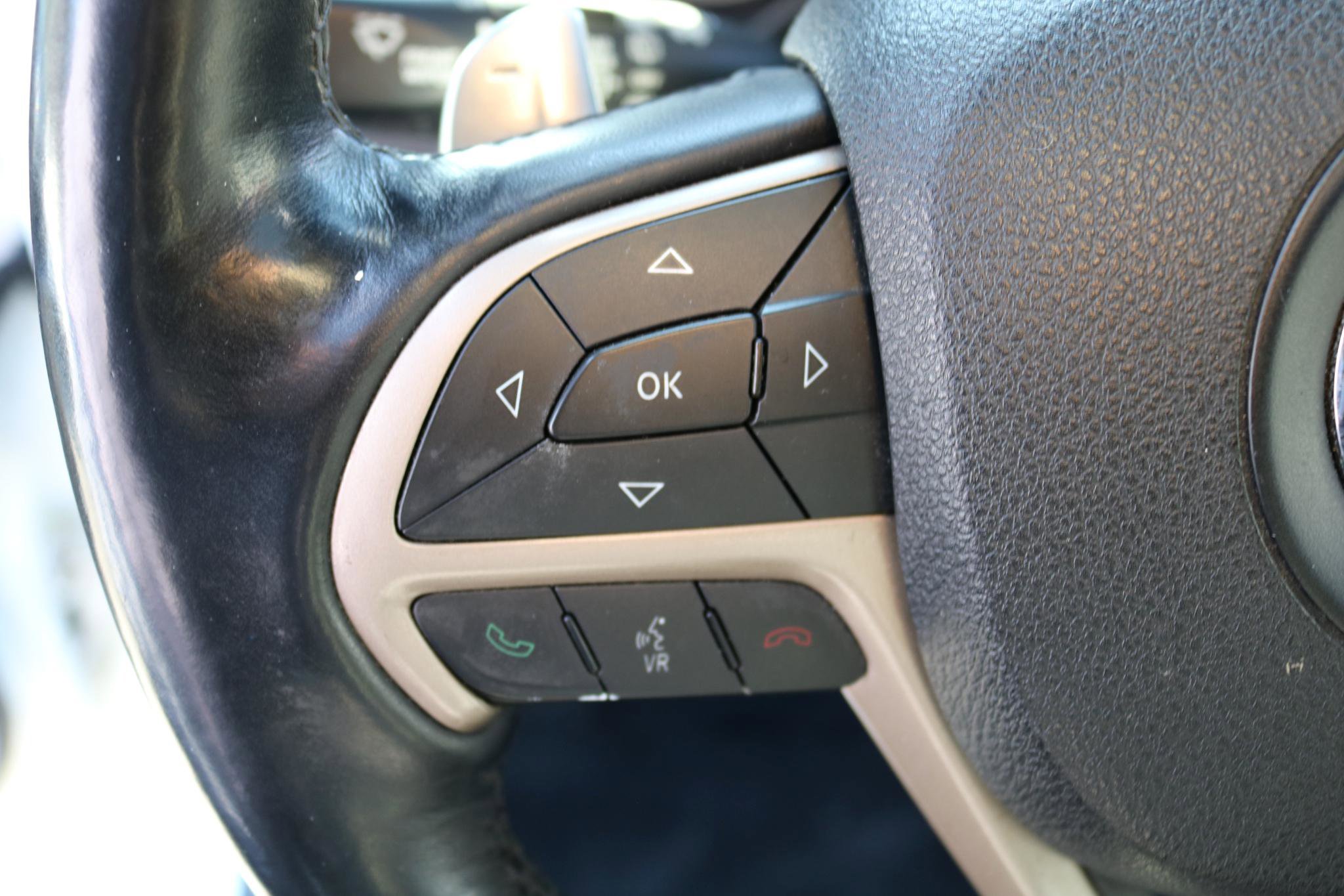 Used 2014 Jeep Grand Cherokee Limited image 20