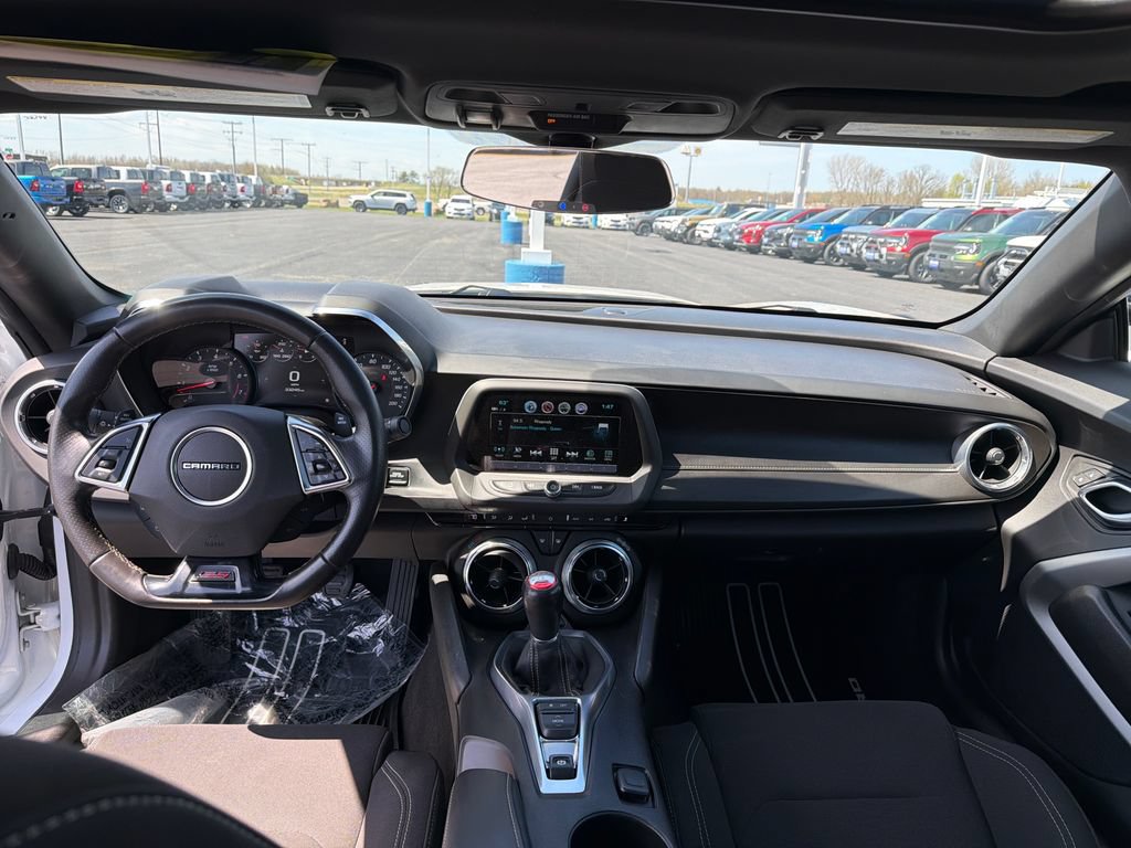 Used 2018 Chevrolet Camaro SS RWD image 12