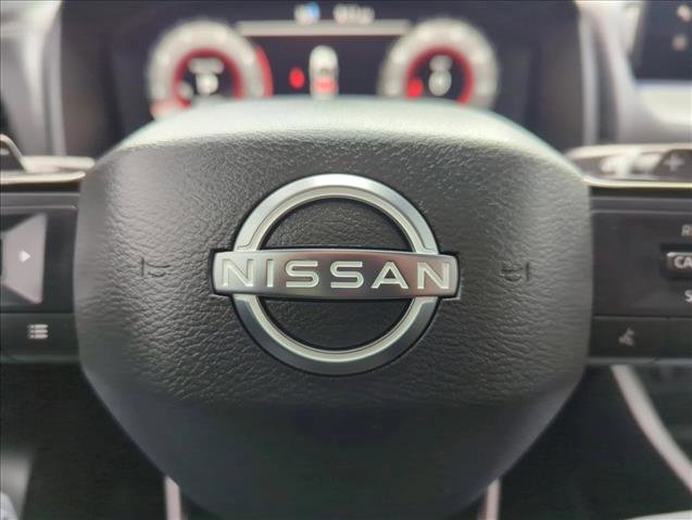 Used 2025 Nissan Rogue SL FWD image 24