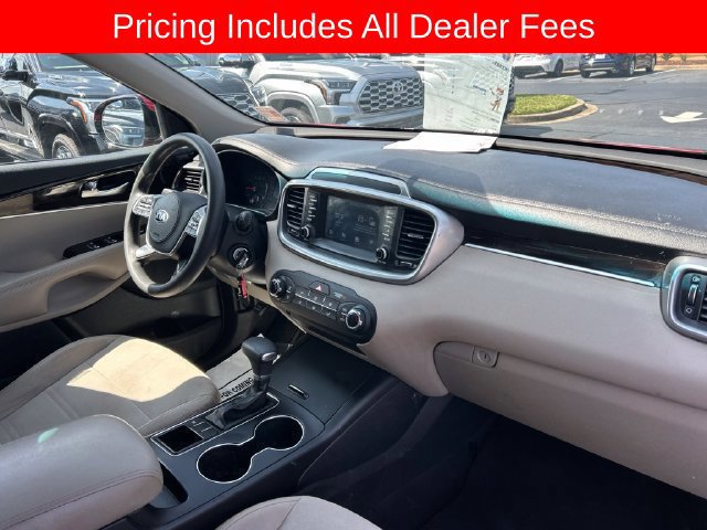 Used 2019 Kia Sorento FWD image 21