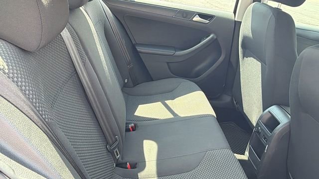 Used 2014 Volkswagen Jetta S image 24