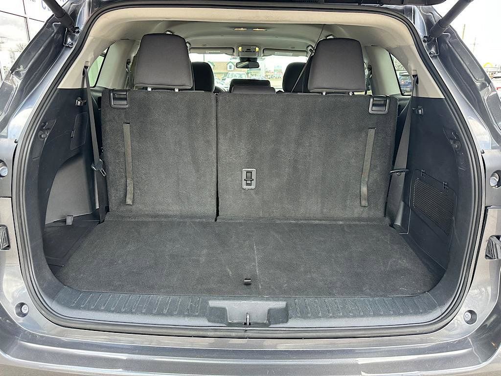 Certified 2024 Toyota Highlander Limited image 13