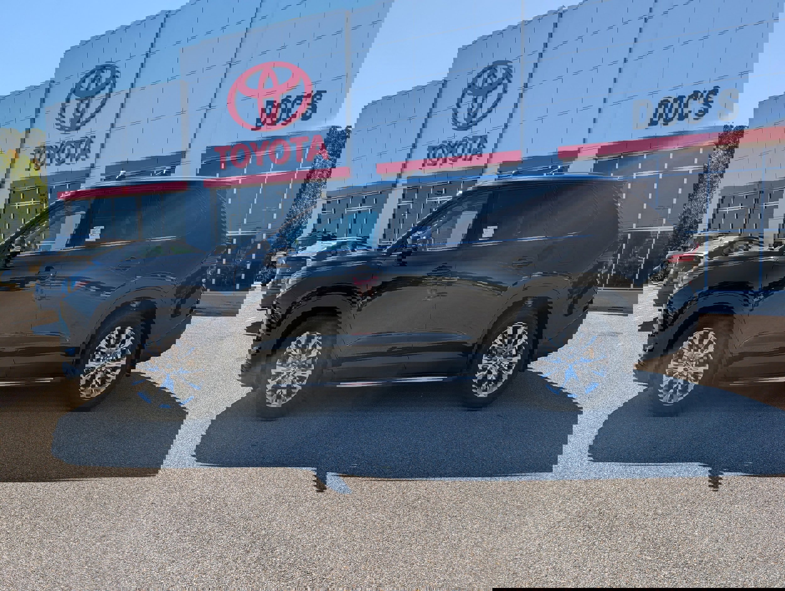 New 2026 Toyota Grand Highlander FWD image 2