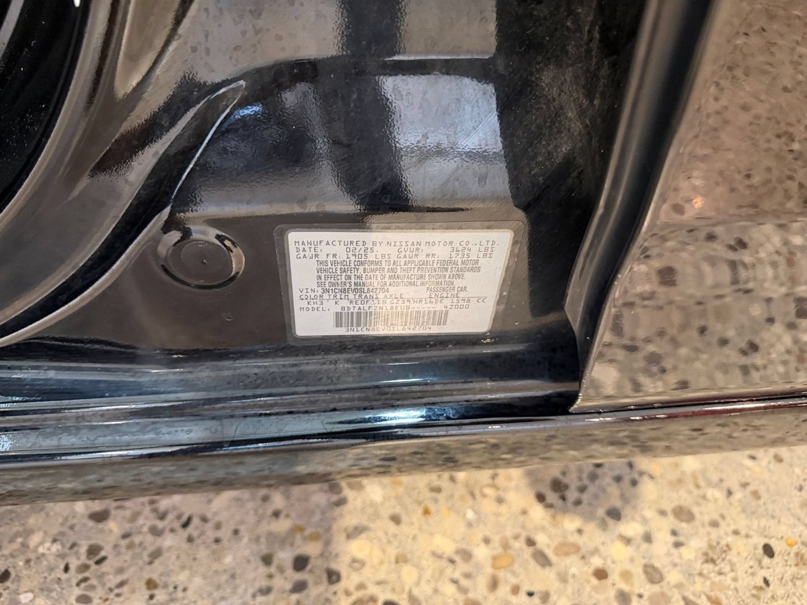 Used 2025 Nissan Versa SV FWD image 27