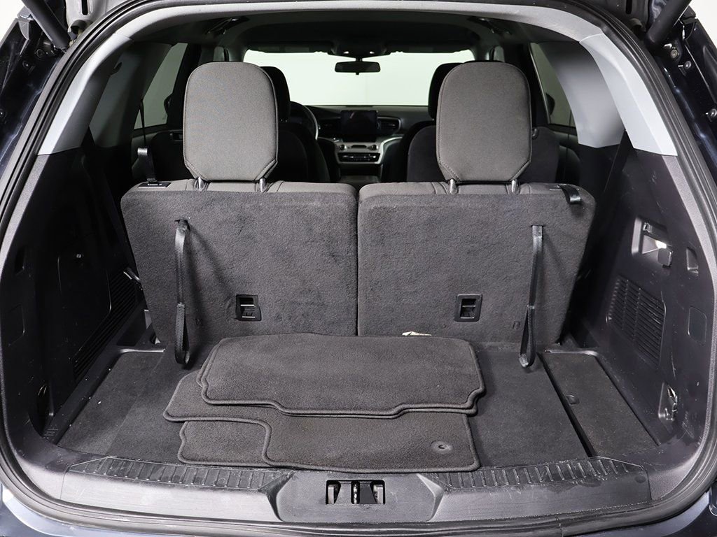 Used 2022 Ford Explorer XLT image 14