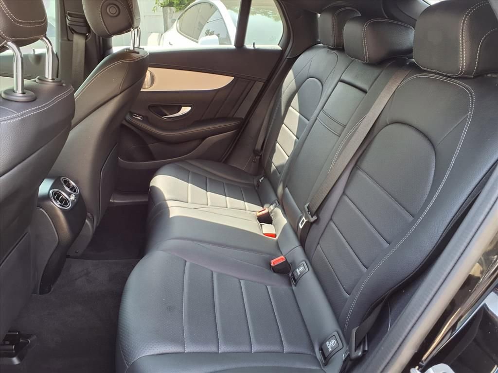 Used 2023 Mercedes-Benz GLC 300 4MATIC Coupe image 14