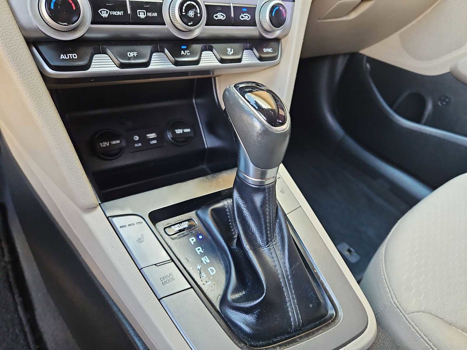 Used 2019 Hyundai Elantra Value Edition image 32