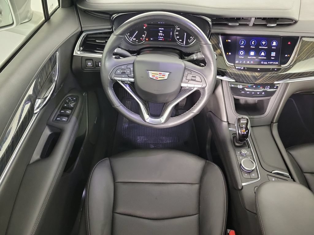 Used 2020 Cadillac XT6 Premium Luxury FWD image 17