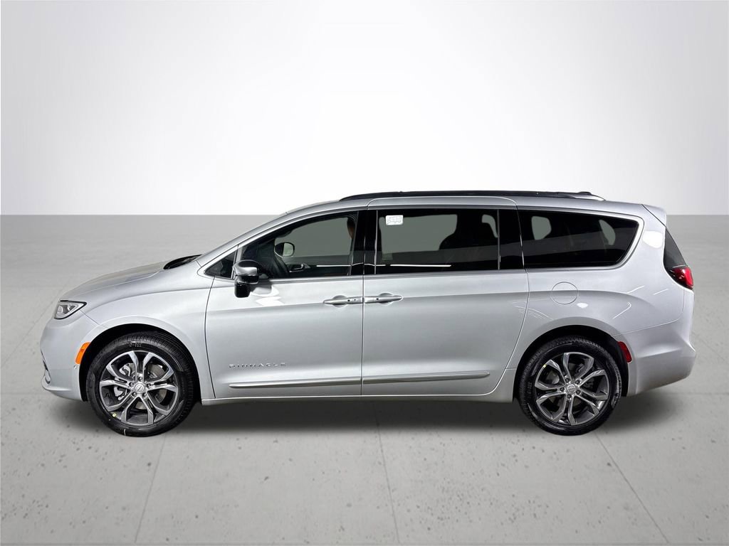 New 2026 Chrysler Pacifica Pinnacle image 9