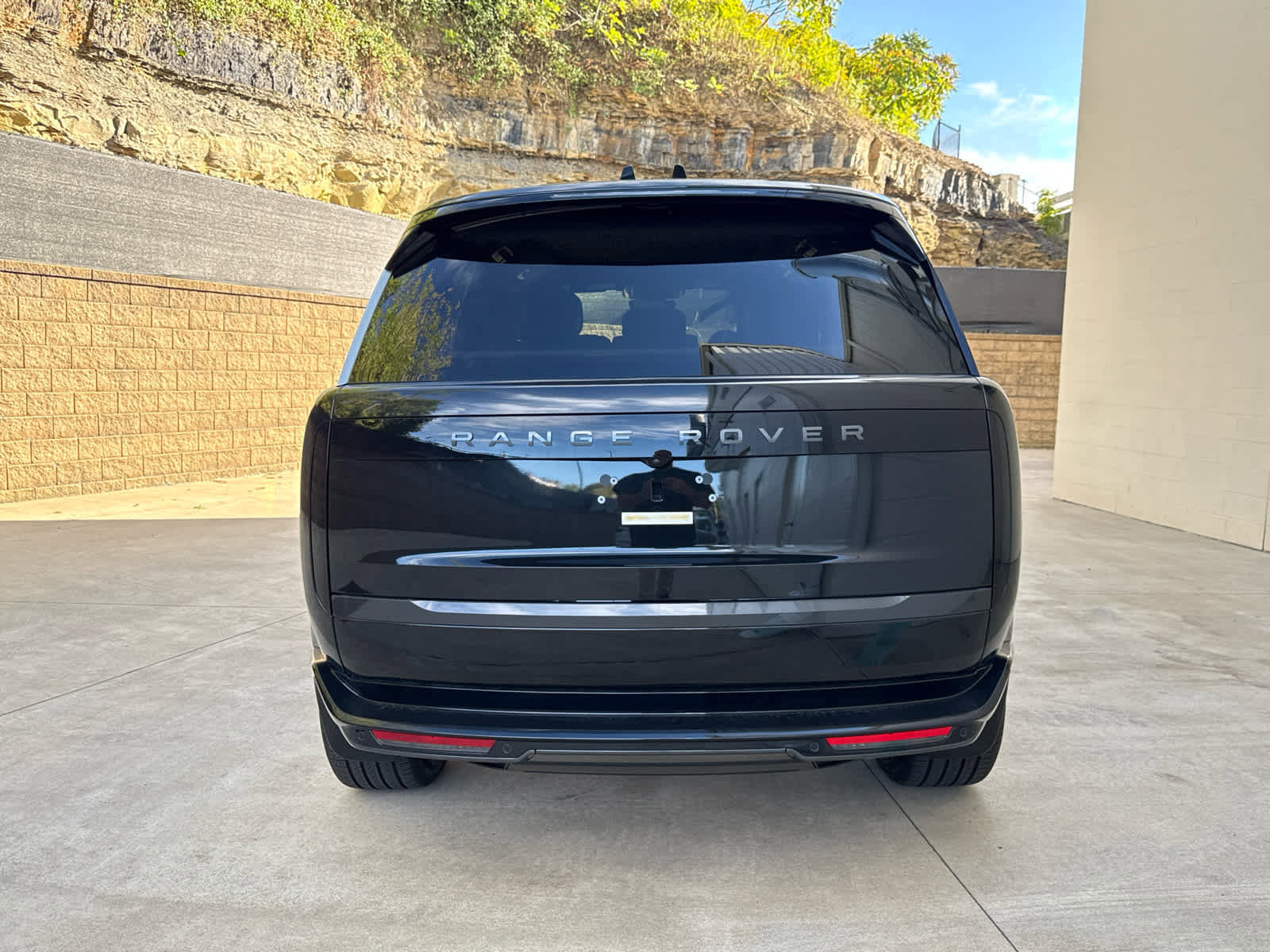 New 2025 Land Rover Range Rover SE image 4
