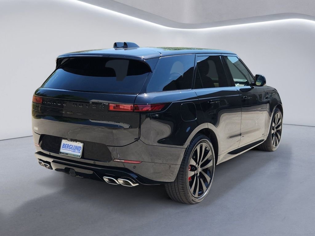 New 2026 Land Rover Range Rover Sport Dynamic SE AWD/4WD image 5