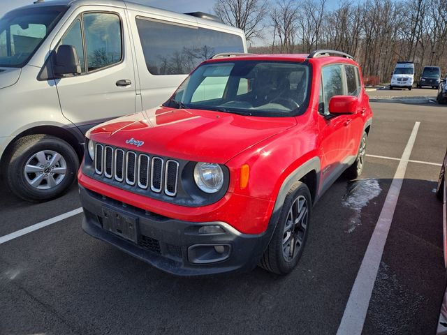 Used 2017 Jeep Renegade Latitude w/ Popular Equipment Group image 3