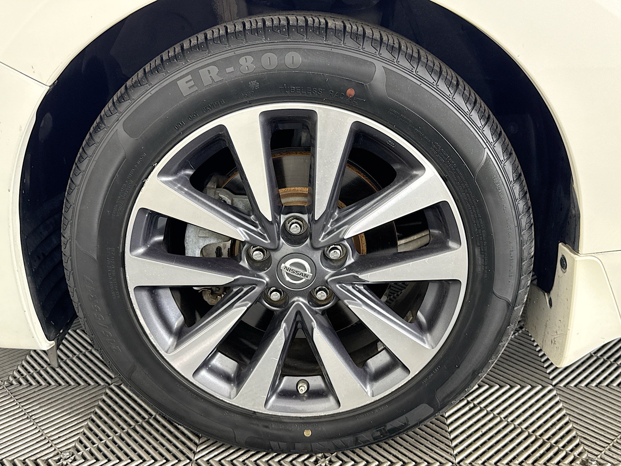 Used 2017 Nissan Altima 2.5 SL w/ Moonroof Package FWD image 36
