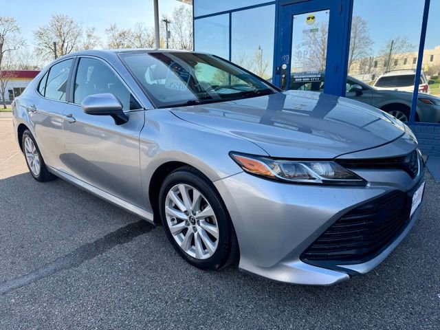 Used 2020 Toyota Camry LE FWD image 3