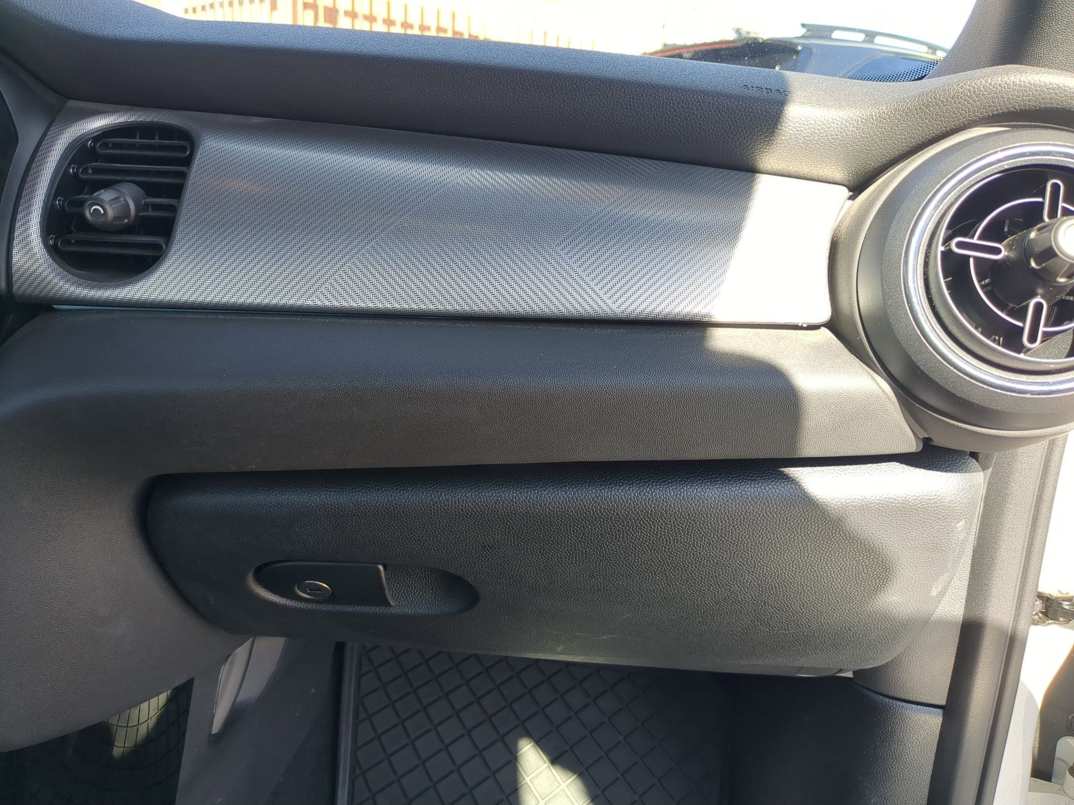 Used 2024 MINI Cooper Convertible image 30