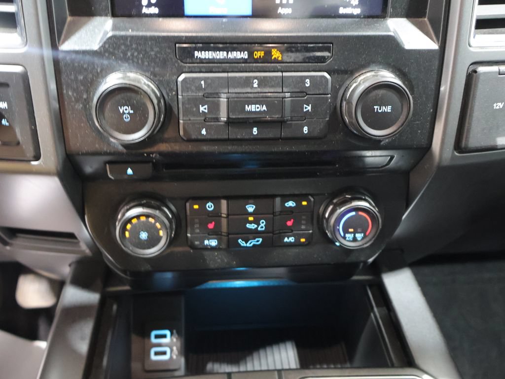 Used 2017 Ford F150 XLT w/ Equipment Group 302A Luxury AWD/4WD image 28