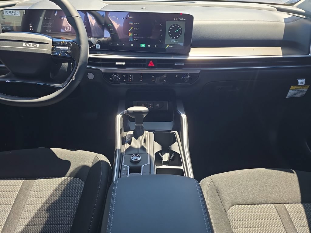 New 2026 Kia Sorento LX FWD image 14