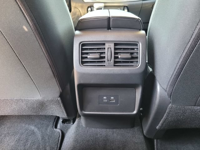 Certified 2023 Nissan Rogue SV FWD image 17