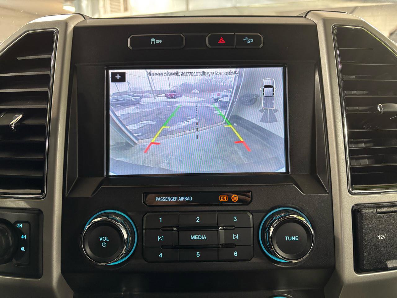 Used 2019 Ford F250 Lariat w/ Lariat Ultimate Package image 19