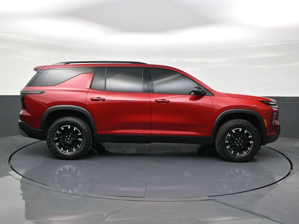 Used 2025 Chevrolet Traverse Z71 w/ Enhanced Driving Package AWD/4WD image 6