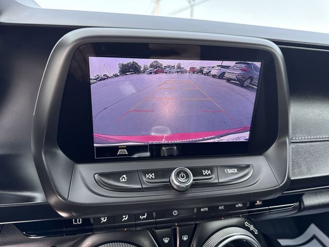 Used 2021 Chevrolet Camaro LT w/ Technology Package image 17
