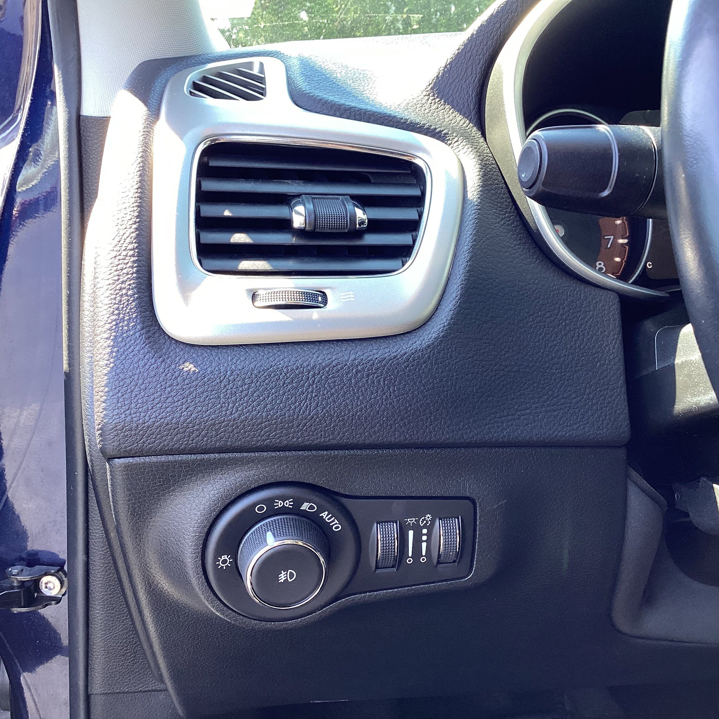 Used 2018 Jeep Compass Latitude w/ Popular Equipment Group image 25