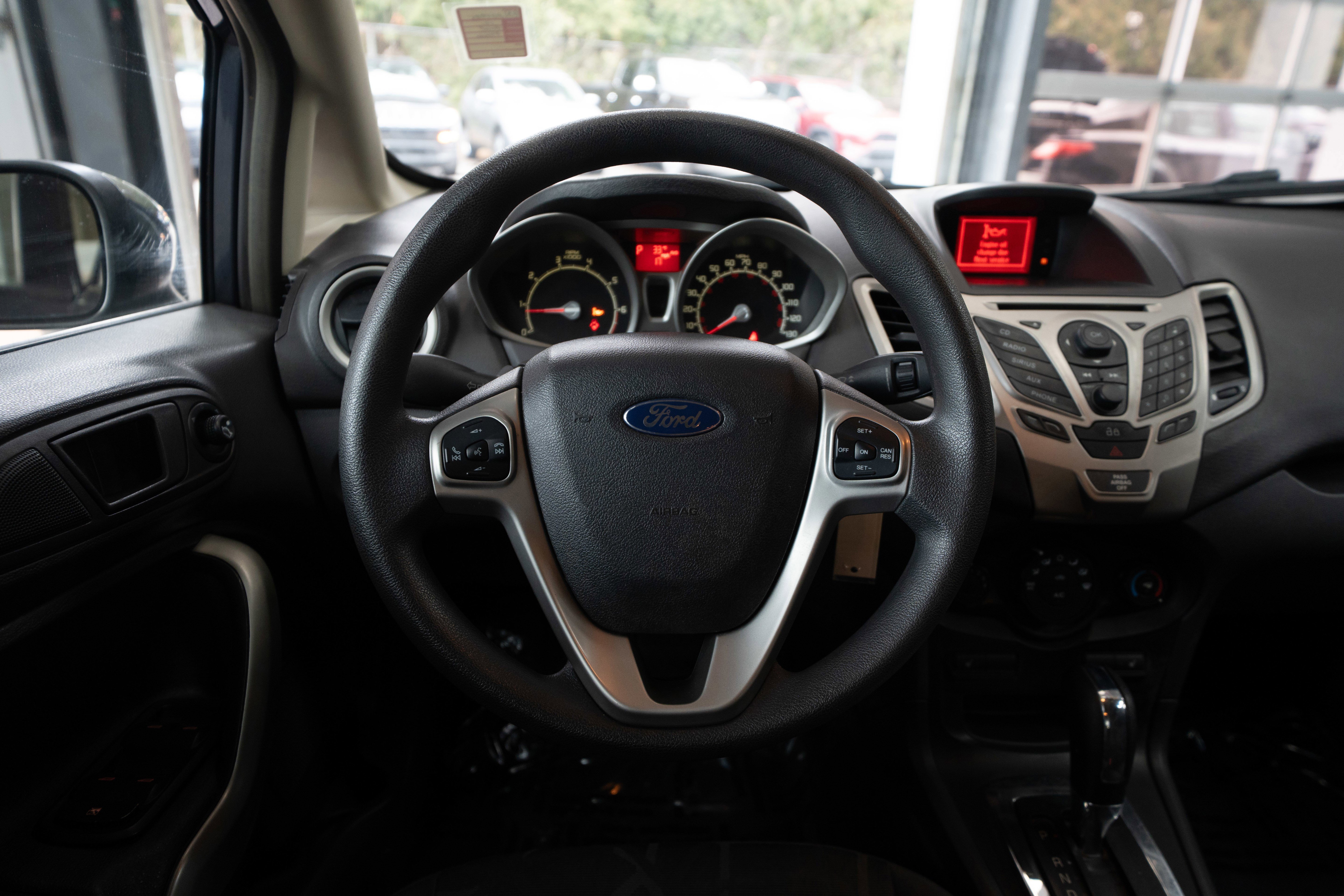 Used 2012 Ford Fiesta SE image 21