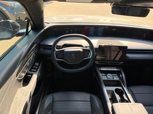 Used 2025 Lincoln Nautilus Reserve w/ Jet Appearance Package AWD/4WD image 18