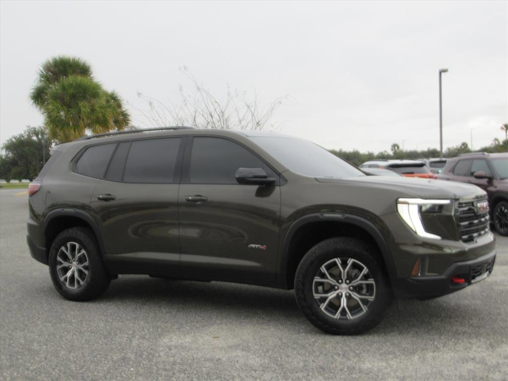 Used 2025 GMC Acadia AT4 AWD/4WD image 2