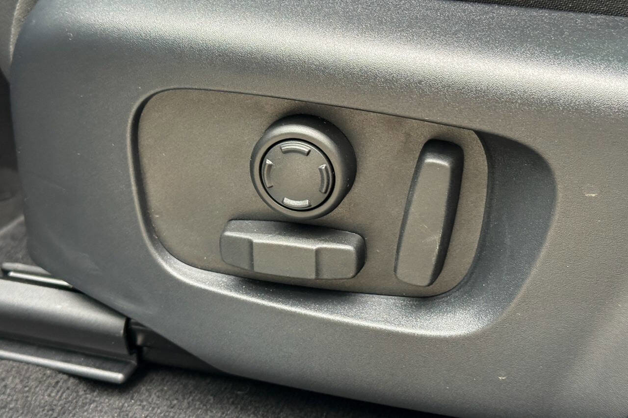 Used 2026 Land Rover Range Rover Evoque Dynamic SE image 26