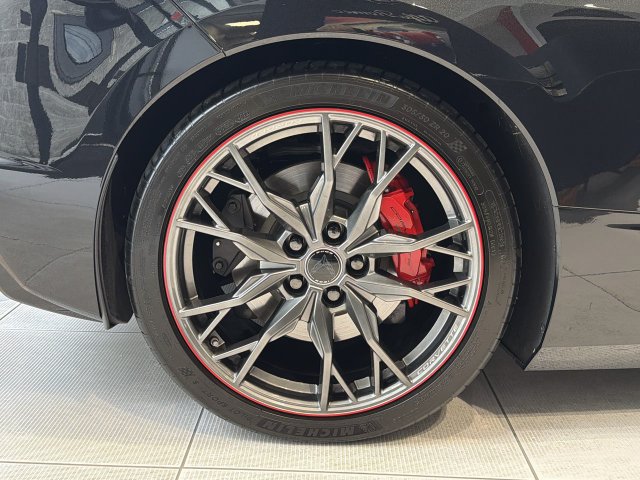 Used 2023 Chevrolet Corvette Stingray Premium Conv w/ Z51 Performance Package RWD image 12