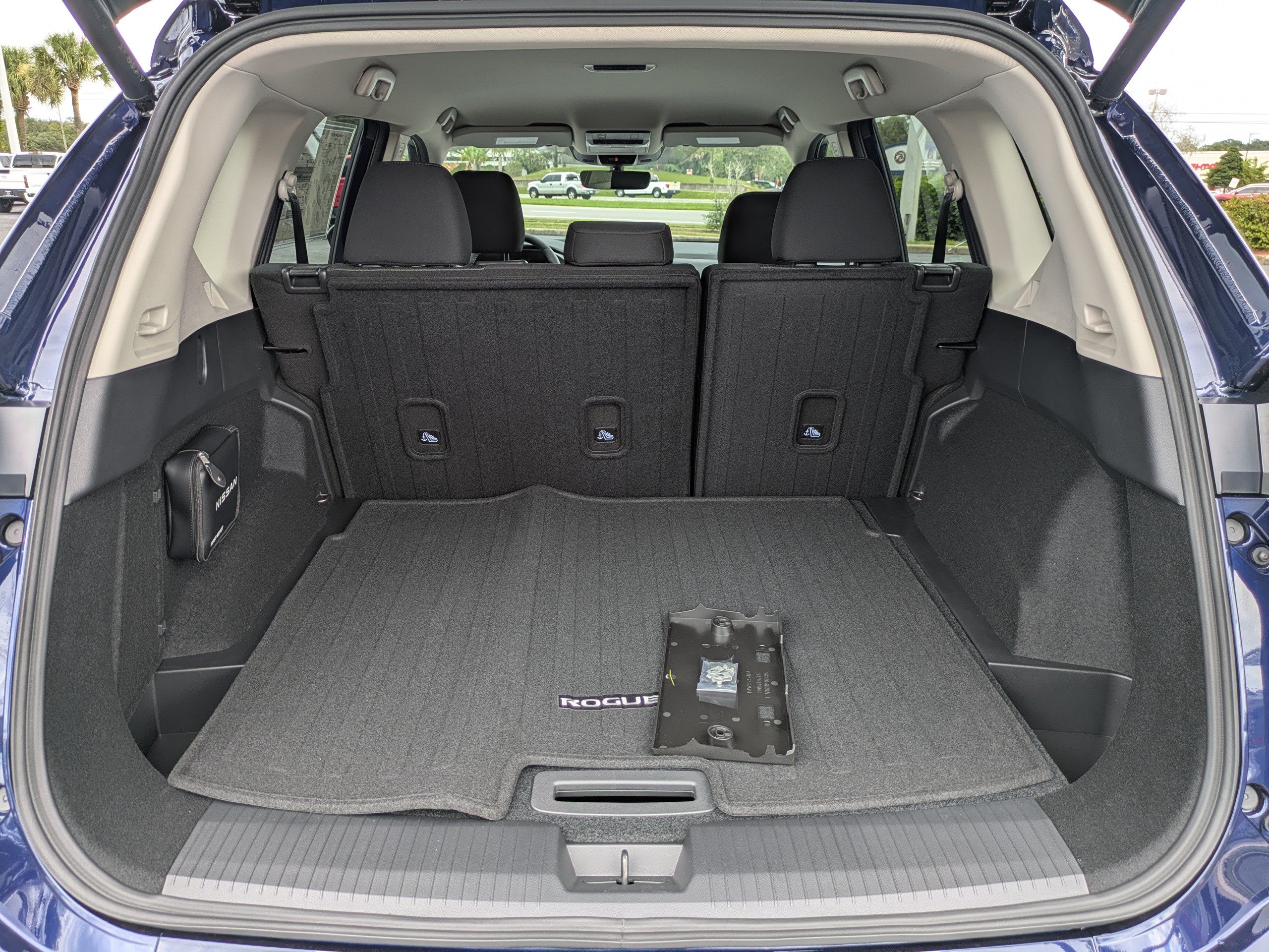 New 2026 Nissan Rogue SV FWD image 13