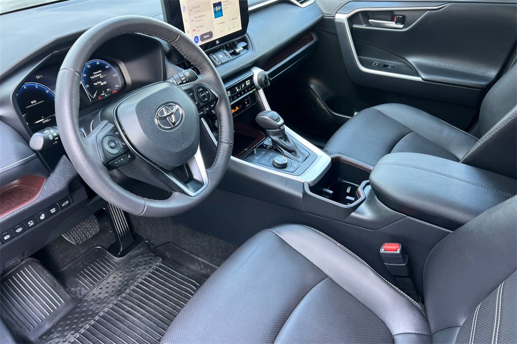 Used 2025 Toyota RAV4 Limited image 12