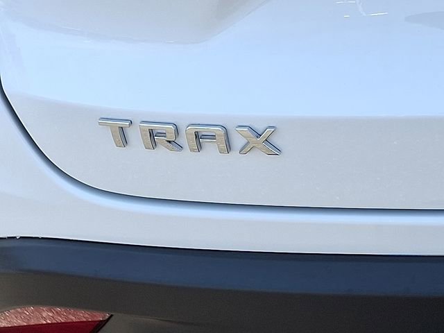 Used 2025 Chevrolet Trax LS FWD image 31